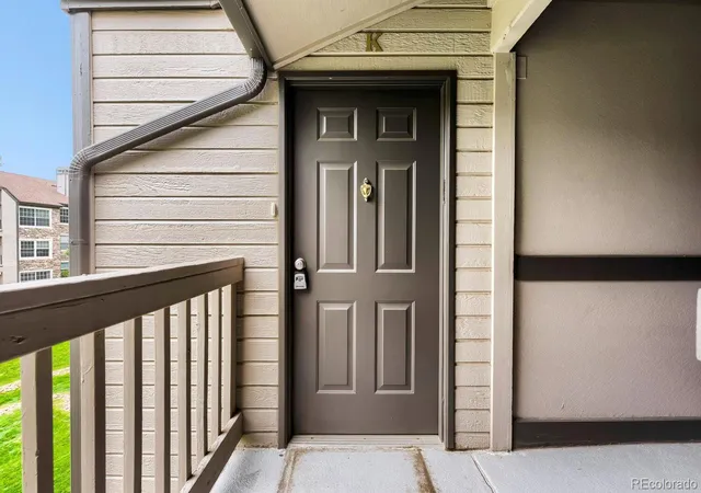 Photo 2 of Condo for sale at 9150 E Arbor Cir #K, Englewood, CO 80111 | MLS# 3404376 | Listing updated on 2026-10-02