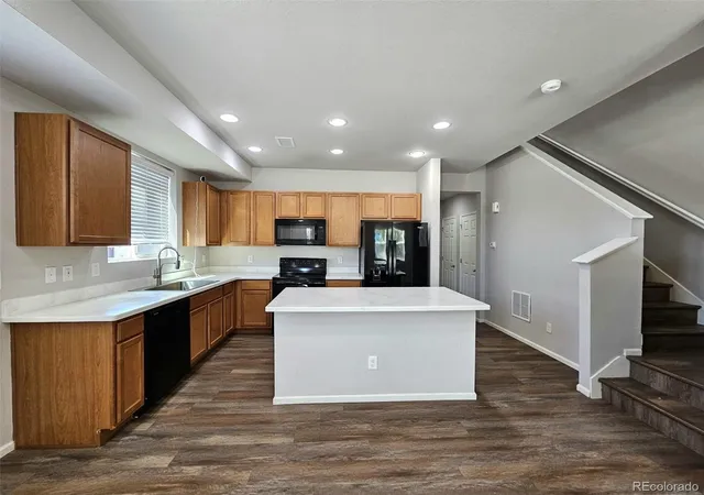 Photo 4 of Townhouse for sale at 16019 E Elk Dr, Denver, CO 80239 | MLS# 3260628 | Listing updated on 2026-10-05