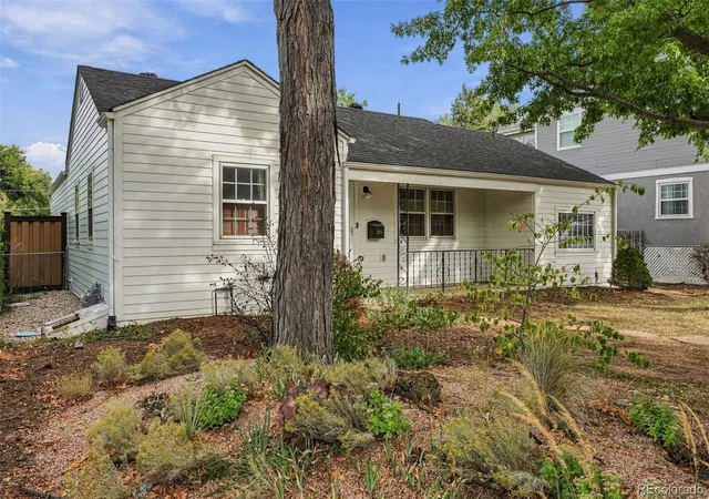 Photo 3 of Sale Pending at 2650 S Pennsylvania St, Denver, CO 80210 | MLS# 3012426 | Listing updated on 2026-10-09
