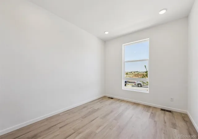 Photo 2 of Single family home for sale at 479 S Salida St, Aurora, CO 80017 | MLS# 9043328 | Listing updated on 2026-10-02