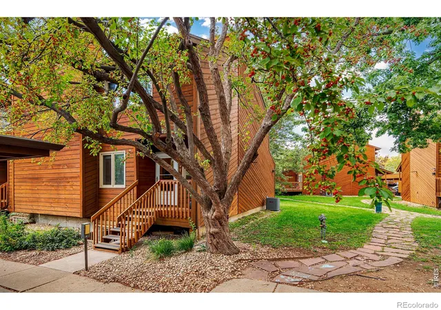 Photo 1 of Townhouse for sale at 3527 Spring Crk Pl, Boulder, CO 80301 | MLS# IR1069765 | Listing updated on 2026-10-08