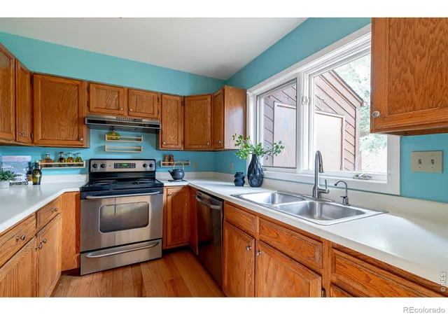 Photo 4 of Townhouse for sale at 3527 Spring Crk Pl, Boulder, CO 80301 | MLS# IR1069765 | Listing updated on 2026-10-08