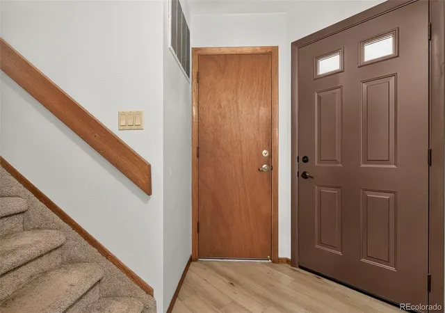 Photo 4 of Townhouse for sale at 102 Creekside Ln, Colorado Springs, CO 80906 | MLS# 6132470 | Listing updated on 2026-10-01
