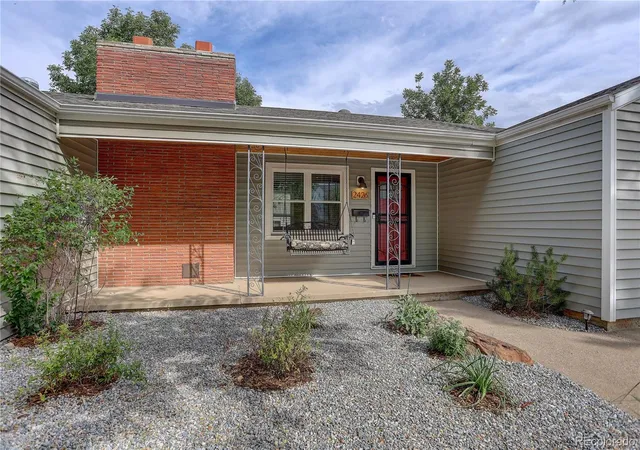 Photo 4 of Single family home for sale at 2426 Newland St, Edgewater, CO 80214 | MLS# 4682377 | Listing updated on 2026-10-11
