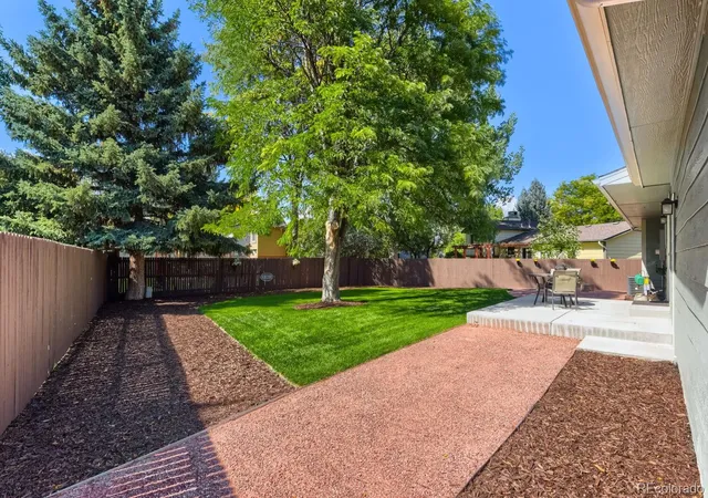 Photo 2 of Single family home for sale at 7965 S Estes Ct, Littleton, CO 80128 | MLS# 5890009 | Listing updated on 2026-10-08