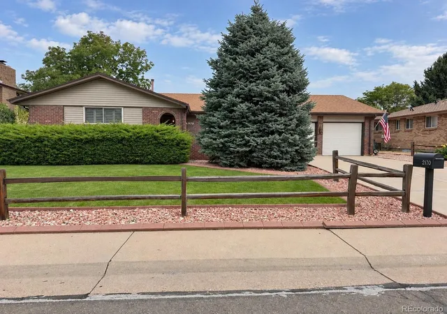 Photo 1 of Single family home for sale at 2170 S Flower Way, Lakewood, CO 80227 | MLS# 6092808 | Listing updated on 2026-10-03