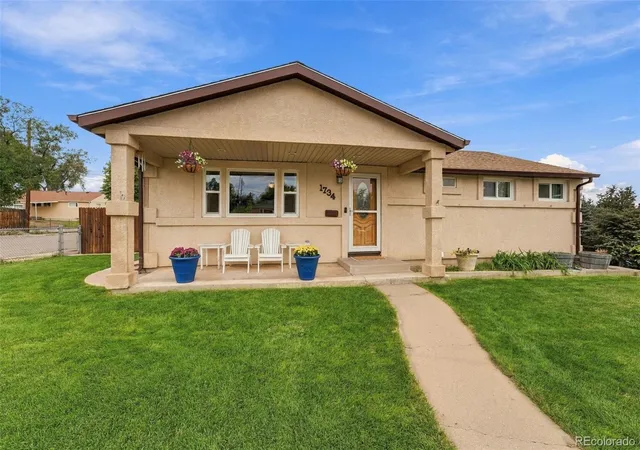 Photo 4 of Single family home for sale at 1734 Comanche Rd, Pueblo, CO 81001 | MLS# 8123059 | Listing updated on 2026-10-09