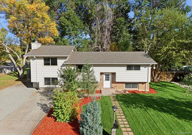 Photo 1 of Single family home for sale at 466 Fox St, Longmont, CO 80504 | MLS# 1905921 | Listing updated on 2026-10-10