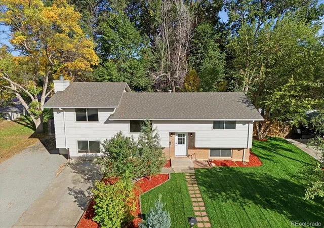 Photo 3 of Single family home for sale at 466 Fox St, Longmont, CO 80504 | MLS# 1905921 | Listing updated on 2026-10-10
