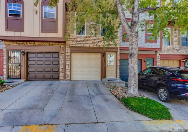 Photo 4 of Townhouse for sale at 11986 E Kepner Dr, Aurora, CO 80012 | MLS# 1737388 | Listing updated on 2026-10-04
