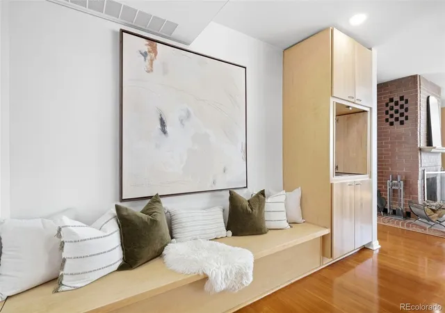Listing Photo 4 - Condo for sale in building located at 909 N Logan St, Denver, CO 80203 - Unit #A