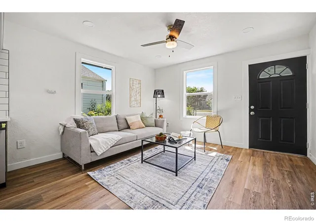 Photo 4 of Single family home for sale at 1926 Hanover St, Aurora, CO 80010 | MLS# IR1069798 | Listing updated on 2026-10-01