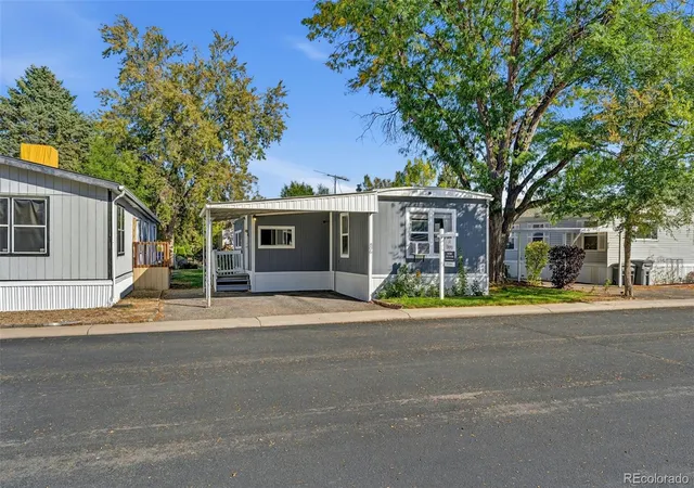 Photo 3 of Manufactured home for sale at 806 Cardinal Cvs, Lafayette, CO 80026 | MLS# 5848925 | Listing updated on 2026-10-02