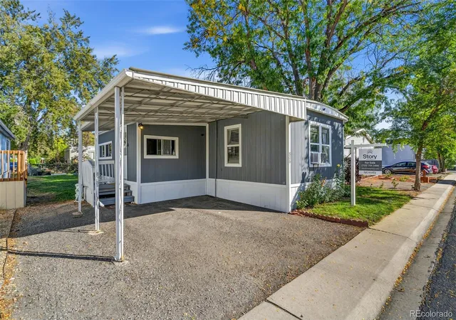 Photo 3 of Manufactured home for sale at 806 Cardinal Cvs, Lafayette, CO 80026 | MLS# 5848925 | Listing updated on 2026-10-02