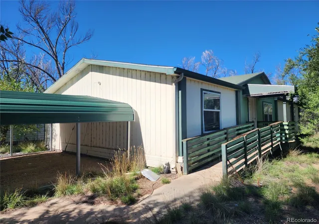Single family home for sale at 320 Autobee Rd, Avondale, CO 81022 | MLS# 3498664