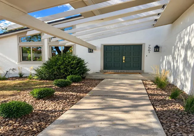 Photo 2 of Single family home for sale at 7561 S Reed Ct, Littleton, CO 80128 | MLS# 5954042 | Listing updated on 2026-10-08