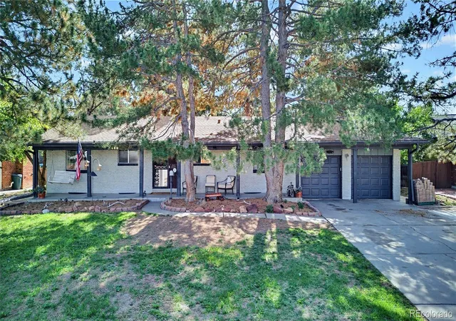 Photo 1 of Single family home for sale at 460 Oswego Ct, Aurora, CO 80010 | MLS# 7055065 | Listing updated on 2026-10-15