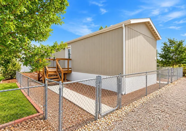 Photo 1 of Manufactured home for sale at 215 Palmer Ave, Bennett, CO 80102 | MLS# 4174853 | Listing updated on 2026-10-07