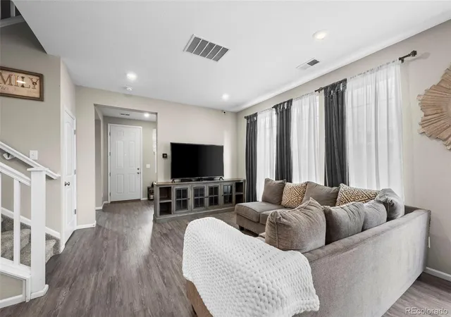 Photo 3 of Single family home for sale at 21833 E Quincy Pl, Aurora, CO 80015 | MLS# 9107892 | Listing updated on 2026-10-14