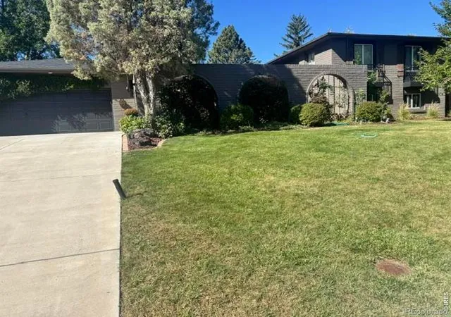 Photo 2 of Single family home for sale at 2629 Hawaii Pl, Loveland, CO 80538 | MLS# IR1069815 | Listing updated on 2026-10-01