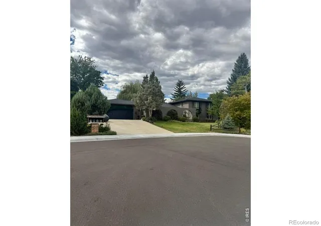 Photo 3 of Single family home for sale at 2629 Hawaii Pl, Loveland, CO 80538 | MLS# IR1069815 | Listing updated on 2026-10-15