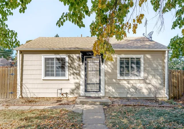 Single family home for sale at 605 S Quivas St, Denver, CO 80223 | MLS# 4775038