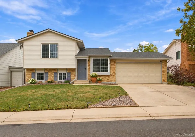 Photo 2 of Single family home for sale at 1744 S Cathay St, Aurora, CO 80017 | MLS# 6031218 | Listing updated on 2026-10-08