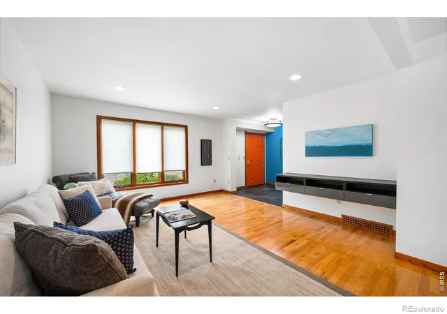 Photo 4 of Single family home for sale at 900 Whalers Way, Fort Collins, CO 80525 | MLS# IR1069821 | Listing updated on 2026-10-05