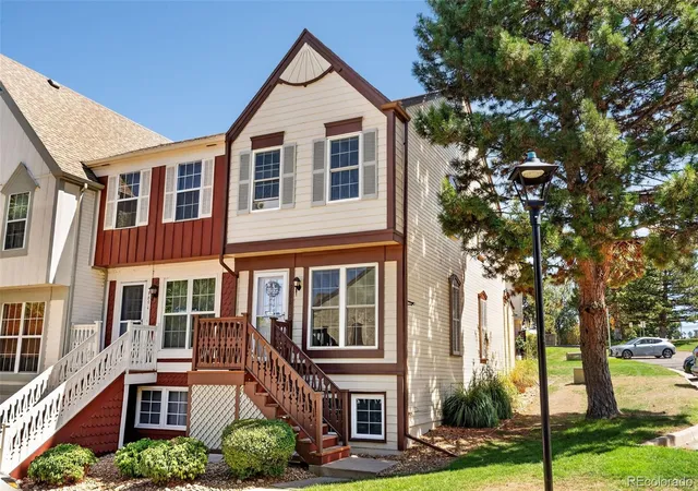 Photo 3 of Townhouse for sale at 9898 W Cornell Pl, Lakewood, CO 80227 | MLS# 4667798 | Listing updated on 2026-10-06