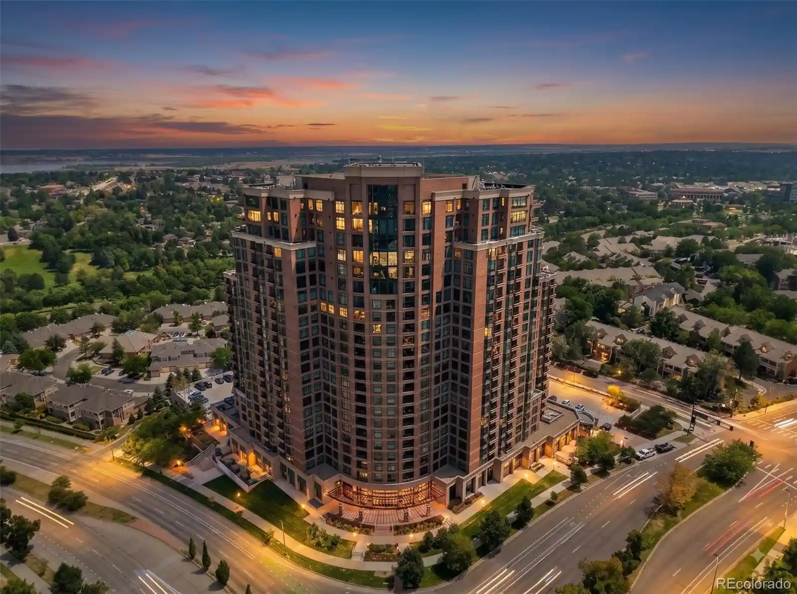 Listing Photo 2 - Condo for sale in 8100 E Union Ave located at 8100 E Union Ave, Denver, CO 80237 - Unit #1707