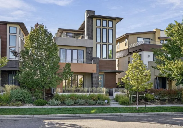 Photo 1 of Single family home for sale at 27 S Oneida Court, Denver, CO 80230 | MLS# 5450224 | Listing updated on 2026-10-22
