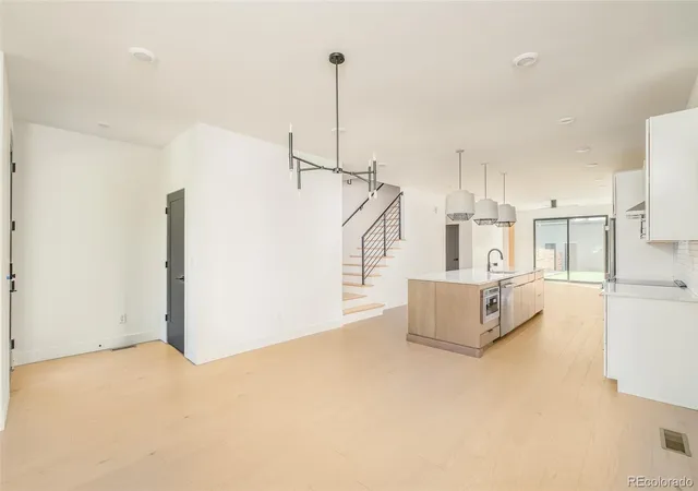 Photo 4 of Single family home for sale at 2417 S Lafayette St, Denver, CO 80210 | MLS# 9563275 | Listing updated on 2026-10-01