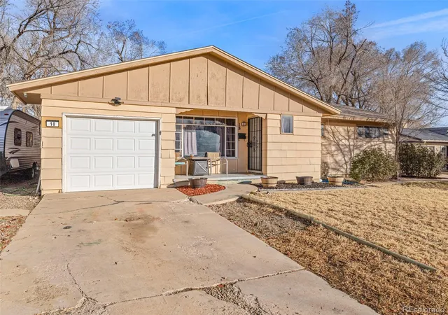 Photo 3 of Single family home for sale at 18 Dundee Ln, Pueblo, CO 81001 | MLS# 9521005 | Listing updated on 2026-10-04