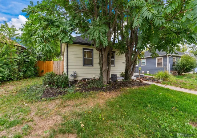 Photo 3 of Single family home for sale at 1380 Trenton St, Denver, CO 80220 | MLS# 9088460 | Listing updated on 2026-10-03