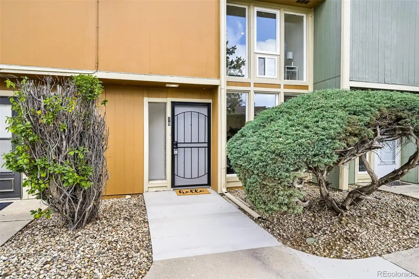 Listing Photo 2 - Condo for sale in 4970 Homestead Pl located at 4970 Homestead Pl, Thornton, CO 80229 - Unit 4970 Homestead Pl