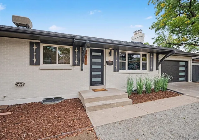 Photo 3 of Single family home for sale at 1714 S Vivian Ct, Lakewood, CO 80228 | MLS# 9373465 | Listing updated on 2026-10-09