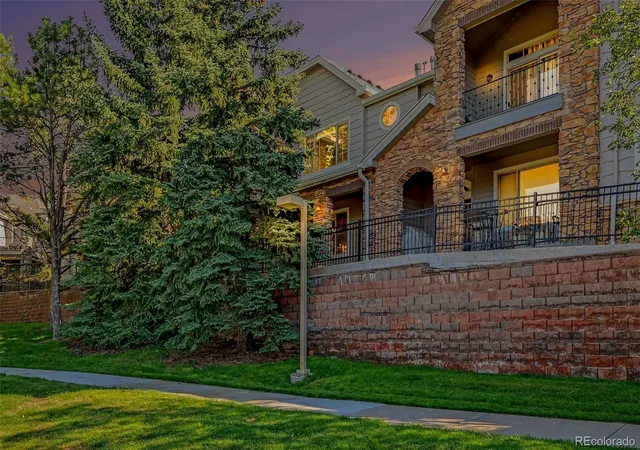 Townhouse for sale at 8985 E Phillips Dr, Centennial, CO 80112 | MLS# 6942485