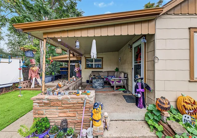 Photo 3 of Single family home for sale at 1565 Sheridan Blvd, Lakewood, CO 80214 | MLS# 2972483 | Listing updated on 2026-10-05