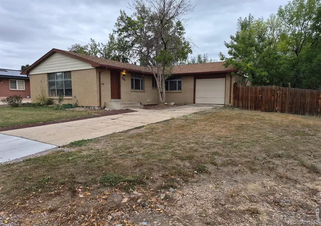 Photo 3 of Sale Pending at 300 Jade St, Broomfield, CO 80020 | MLS# IR1069890 | Listing updated on 2026-10-08