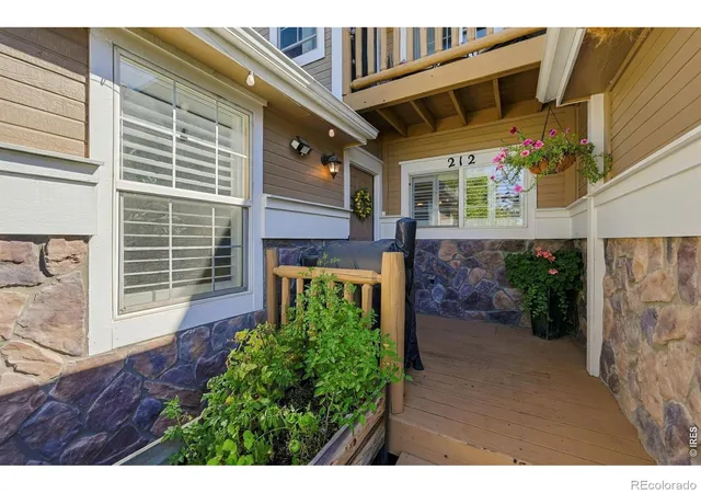 Photo 3 of Townhouse for sale at 212 Rock Brg Ln, Windsor, CO 80550 | MLS# IR1069898 | Listing updated on 2026-10-06