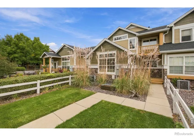 Photo 3 of Townhouse for sale at 114 Bayside Cir, Windsor, CO 80550 | MLS# IR1069902 | Listing updated on 2026-10-08