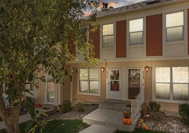 Photo 1 of Townhouse for sale at 6765 S Independence St, Littleton, CO 80128 | MLS# 1780032 | Listing updated on 2026-10-09