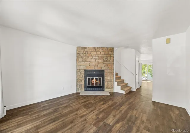 Photo 4 of Townhouse for sale at 6765 S Independence St, Littleton, CO 80128 | MLS# 1780032 | Listing updated on 2026-10-09
