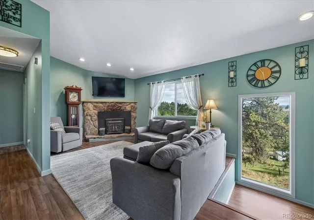 Photo 3 of Single family home for sale at 153 Chickadee Ln, Bailey, CO 80421 | MLS# 5249258 | Listing updated on 2026-10-06