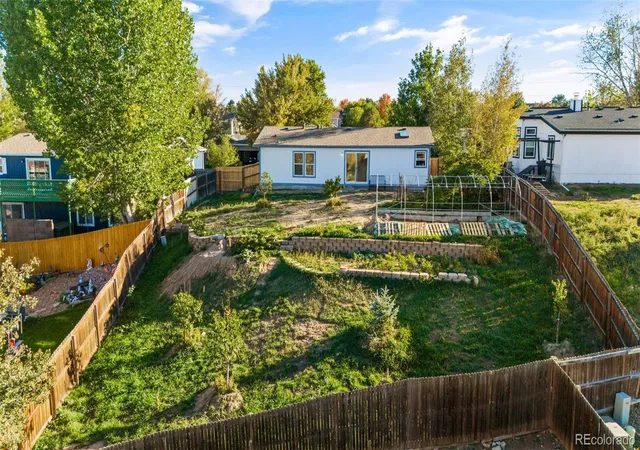 Photo 3 of Single family home for sale at 5873 S Quemoy Cir, Centennial, CO 80015 | MLS# 1548437 | Listing updated on 2026-10-04