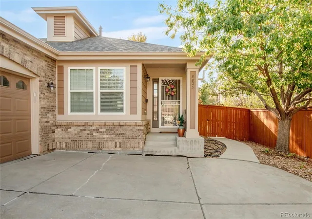Photo 3 of Single family home for sale at 5023 S Eaton Park Way, Aurora, CO 80016 | MLS# 4660286 | Listing updated on 2026-10-20