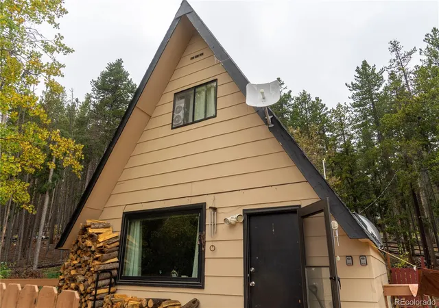 Photo 2 of Single family home for sale at 240 Deer Rd, Evergreen, CO 80439 | MLS# 4573717 | Listing updated on 2026-10-03
