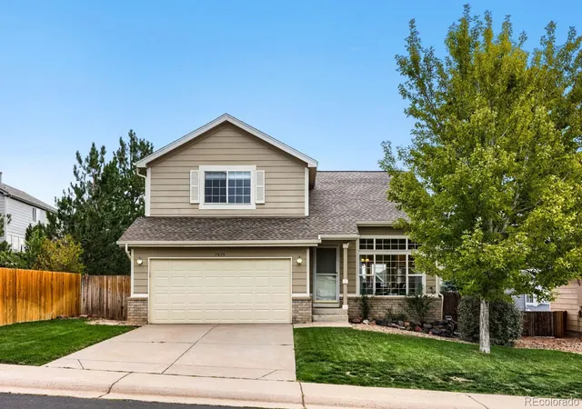 Photo 3 of Single family home for sale at 7835 Canvasback Cir, Littleton, CO 80125 | MLS# 5071047 | Listing updated on 2026-10-06