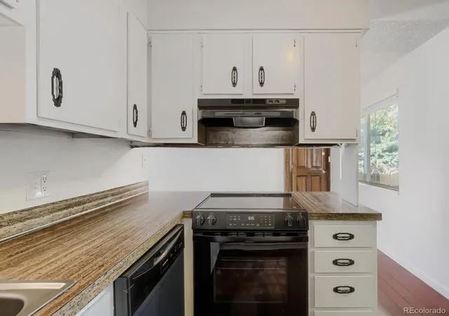 Photo 3 of House for sale at 9457 W 56th Place, Arvada, CO 80002 | MLS# 6798017 | Listing updated on 2026-10-07