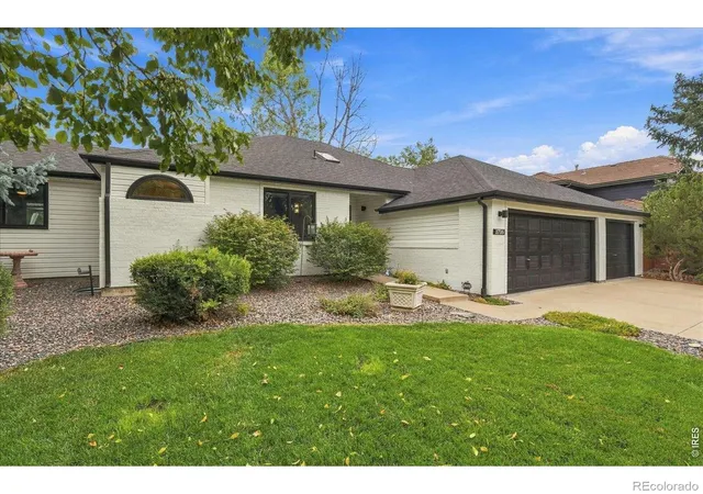 Photo 3 of Single family home for sale at 1716 Sunlight Dr, Longmont, CO 80504 | MLS# IR1069931 | Listing updated on 2026-10-05